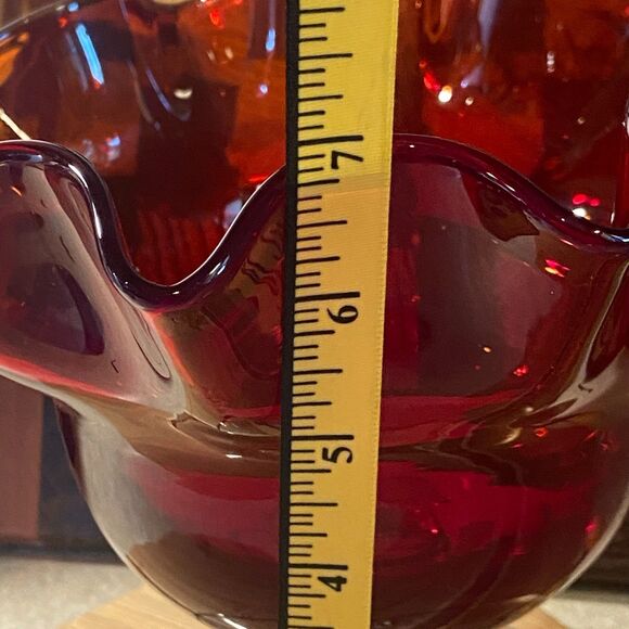 Vintage Bischoff Amberina ruffled compote bowl marked red hand made art glass - Picture 10 of 10